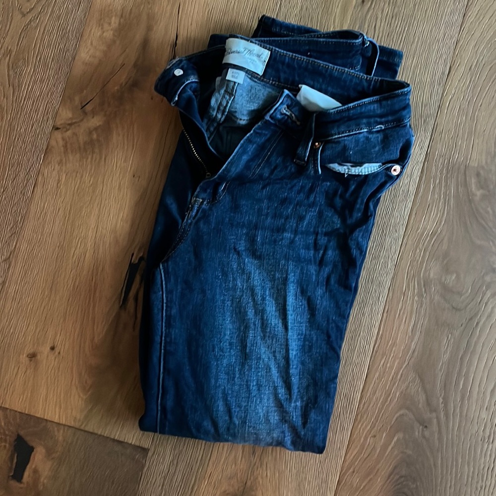 Universal thread jeans